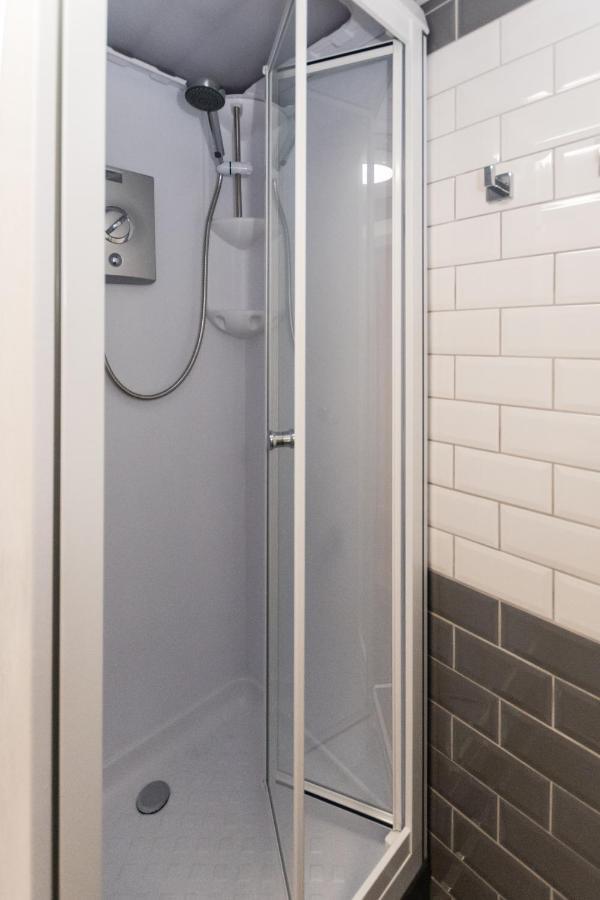 1 Bedroom Newton Apartment L Free Parking L Wigan Royal Infirmary L Haigh Hall L Central Location Экстерьер фото