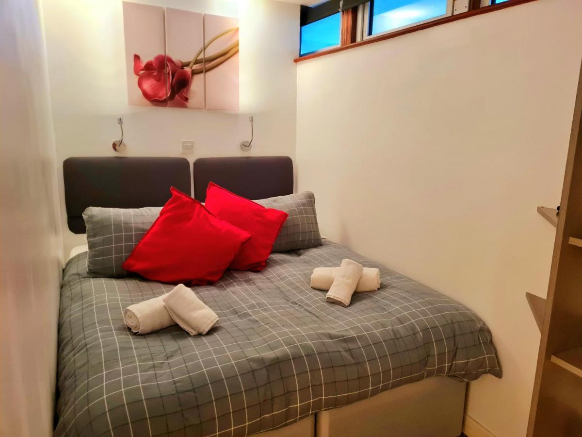 1 Bedroom Newton Apartment L Free Parking L Wigan Royal Infirmary L Haigh Hall L Central Location Экстерьер фото